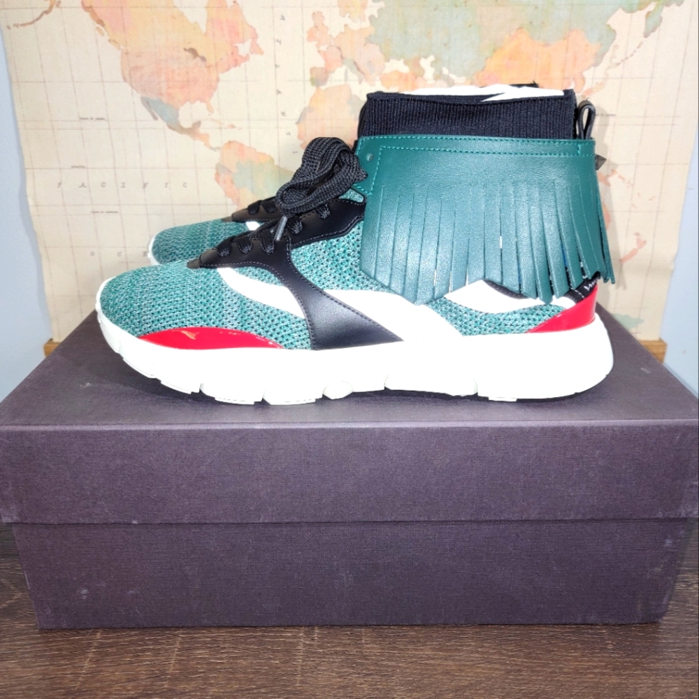BRAND NEW Valentino Garavani Emerald/ Nero Sky/Bianco Womans Size 10.0